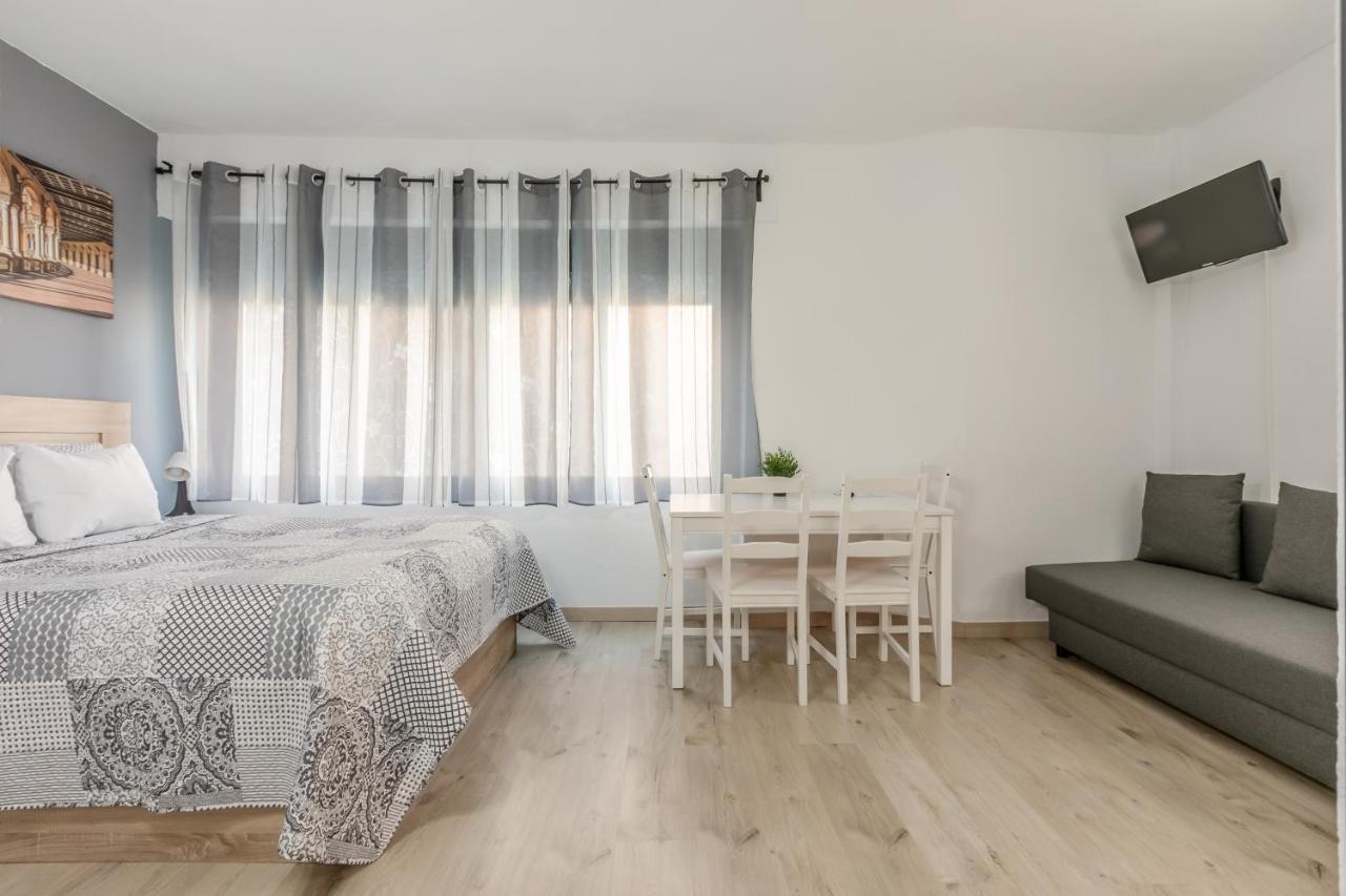 Apartment 213 Hispalis Triana Sevilla Exteriör bild